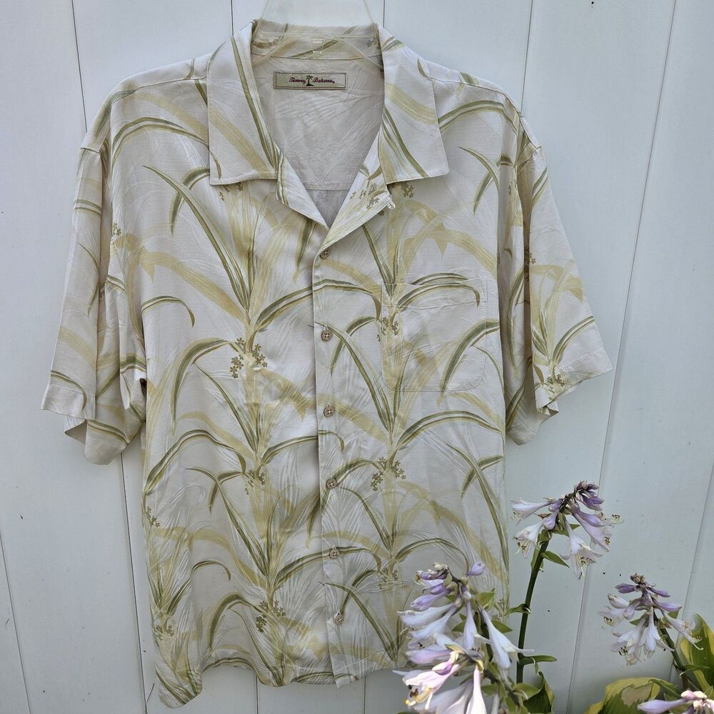 Tommy Bahama Men’s M Green Silk Floral Tropical Hawaiian Shirt Vacation Cruise
